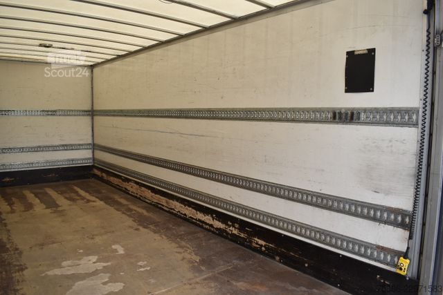 Autocarro con cassone MERCEDES-BENZ Atego 1529 4x2 Koffer LBW AHK Top Zustand
