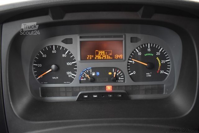 Autocarro con cassone MERCEDES-BENZ Atego 1529 4x2 Koffer LBW AHK Top Zustand