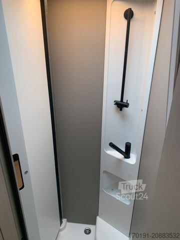 Polintegriran avtodom BÜRSTNER CAMPEO TD 690 G Freistaat Edition