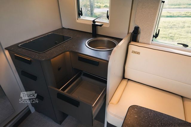 Polintegriran avtodom BÜRSTNER LYseo TD 732 B66-Sondermodell AUTOMATIK