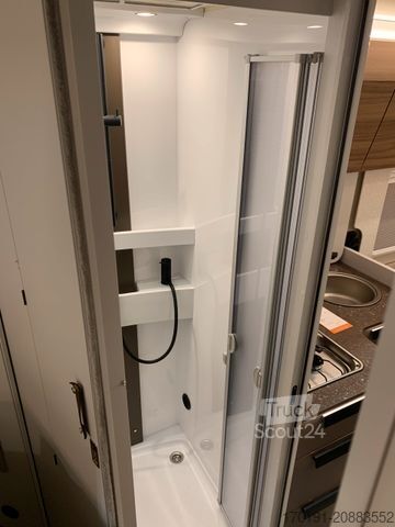 Polintegriran avtodom BÜRSTNER B 66 TD 732 G