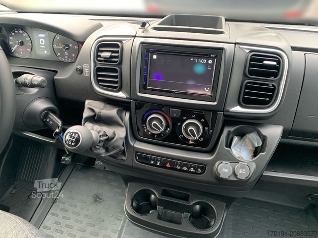 Polintegriran avtodom BÜRSTNER CAMPEO TD 690 G Freistaat Edition HUBBETT AKTION