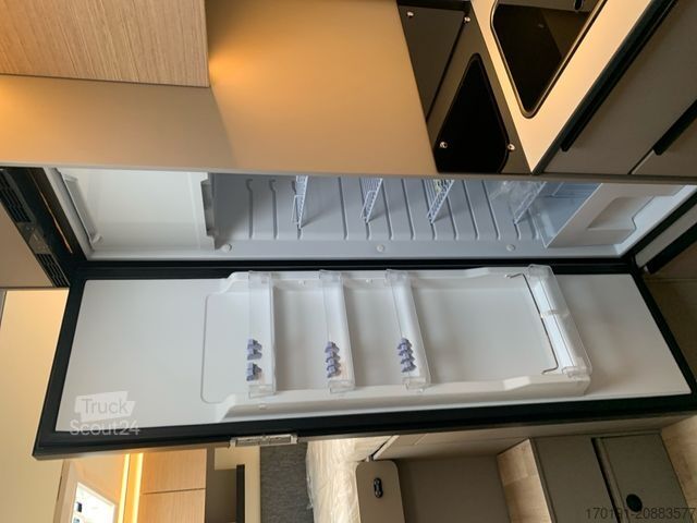 Polintegriran avtodom BÜRSTNER CAMPEO TD 690 G Freistaat Edition HUBBETT AKTION