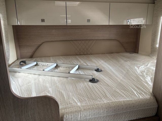 Polintegriran avtodom BÜRSTNER LINEO T 590 G Markise Solar