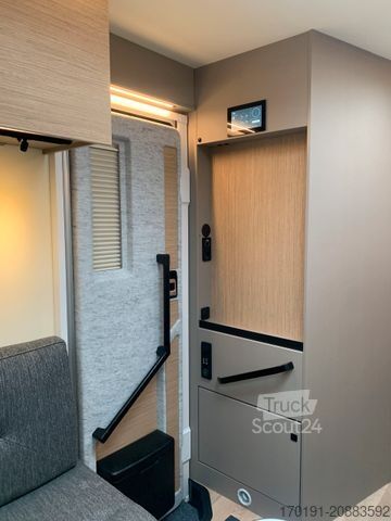 Polintegriran avtodom BÜRSTNER CAMPEO TD 690 G Freistaat Edition