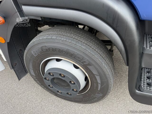 Autocarro con cassone e sponda Iveco eurocargo 160-250
