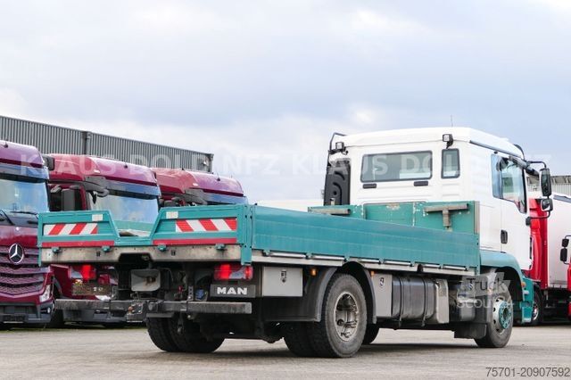 Camion plateau MAN TGM 15.290 Baumaschinentransporter Navi Euro 6