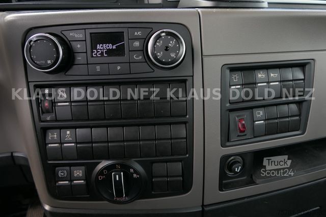 Camion plateau MAN TGM 15.290 Baumaschinentransporter Navi Euro 6