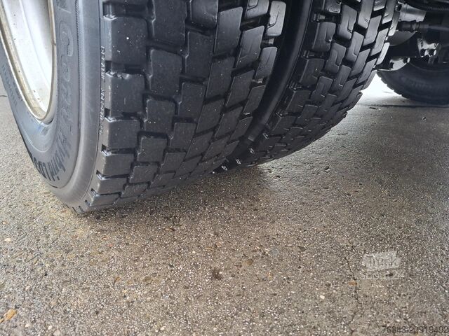 Dėžinis sunkvežimis RENAULT D12-210 - E6 - PROBLEME CHAUFFE MOTEUR