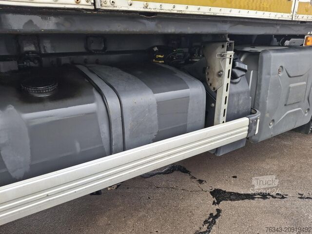 Dėžinis sunkvežimis RENAULT D12-210 - E6 - PROBLEME CHAUFFE MOTEUR