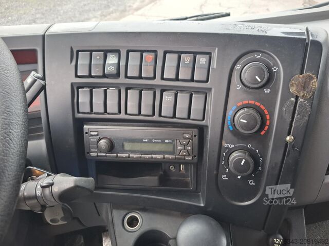 Dėžinis sunkvežimis RENAULT D12-210 - E6 - PROBLEME CHAUFFE MOTEUR