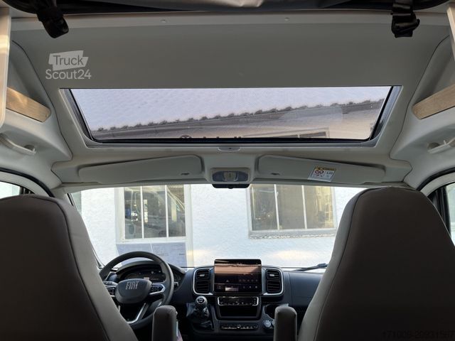 Lakóautó SUNLIGHT Cliff X 600 RT Schwenkbad Digitalpaket