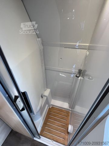 Lakóautó SUNLIGHT Cliff X 600 RT Schwenkbad Digitalpaket