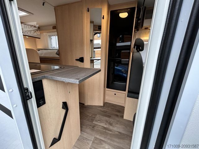 Yarı entegre karavan SUNLIGHT Adventure V 67S SOLAR Easyfold Bett Digital LTE