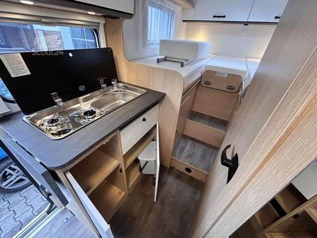 Yarı entegre karavan SUNLIGHT Adventure V 67S SOLAR Easyfold Bett Digital LTE