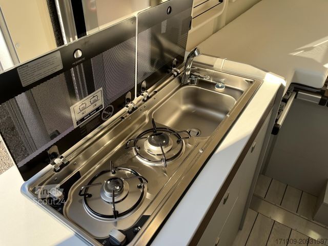 Kastenwagen Wohnmobil / Campervan WESTFALIA Columbus 600 E 180 PS 8G  Skyview ACC Solar