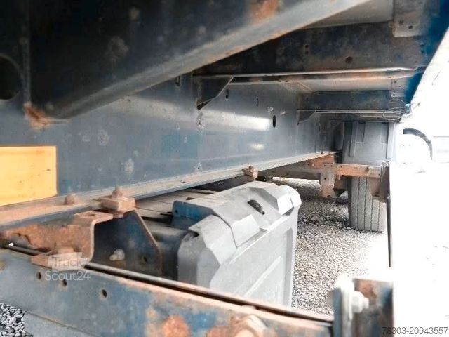 Semirimorchio con telone KRONE Pritsche Plane