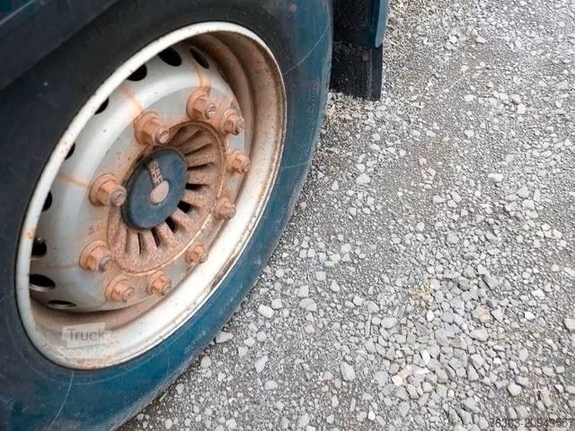 Semirimorchio con telone KRONE Pritsche Plane