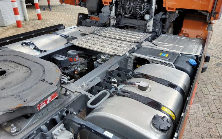 Estándar-SZM Renault T480 SLEEPERCAB 4x2 - 13 LITER - EURO 6 - MIRRO...
