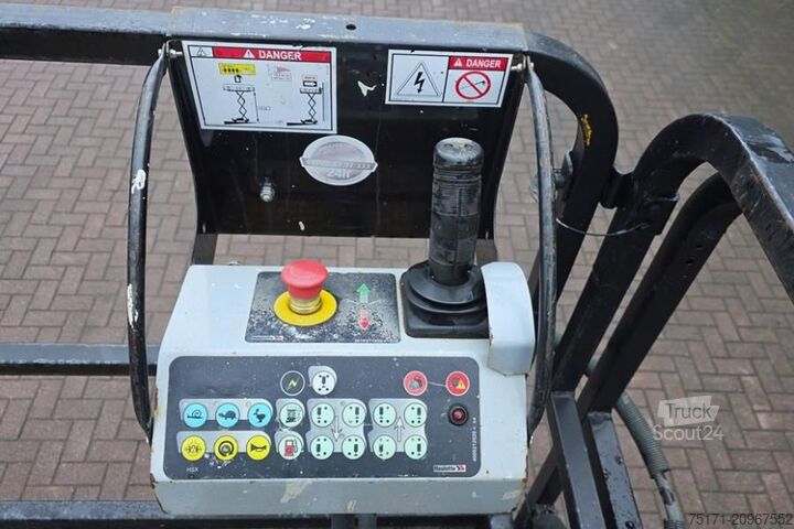 Podnośnik nożycowy Haulotte H12SX Diesel, 4x4 Drive, 12m Working Height, 700kg