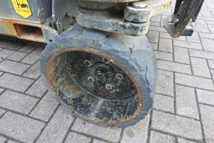 Podnośnik nożycowy Holland Lift Ecostar HL-11816 As-Is, For Parts, Electric, 14m W