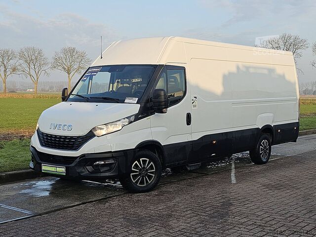 Break à toit surélevé IVECO DAILY 35 S 14 NV 3.0 AUT. L3H2