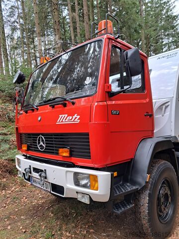 Nákladní automobil s obytným vozem Mercedes-Benz 917 AF Weltreisemobil Reisemobil