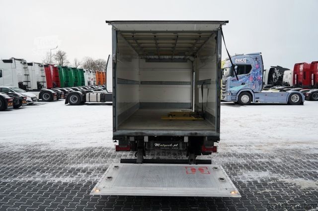 Koelwagen met geïsoleerde laadbak IVECO DAILY 50-180 /  IZOTERMA  / KONTENER  5,5 M / WI