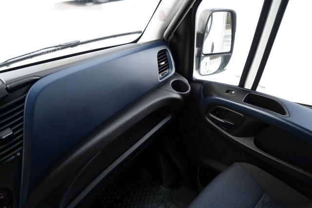 Koelwagen met geïsoleerde laadbak IVECO DAILY 50-180 /  IZOTERMA  / KONTENER  5,5 M / WI