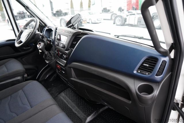 Koelwagen met geïsoleerde laadbak IVECO DAILY 50-180 /  IZOTERMA  / KONTENER  5,5 M / WI