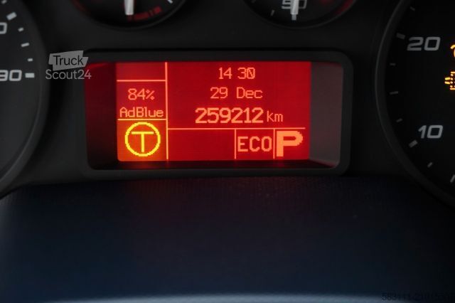 Koelwagen met geïsoleerde laadbak IVECO DAILY 50-180 /  IZOTERMA  / KONTENER  5,5 M / WI