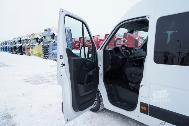 Bestelwagen RENAULT MASTER / BLASZAK / FURGON / BRYGADÓWKA 7 MIEJSC