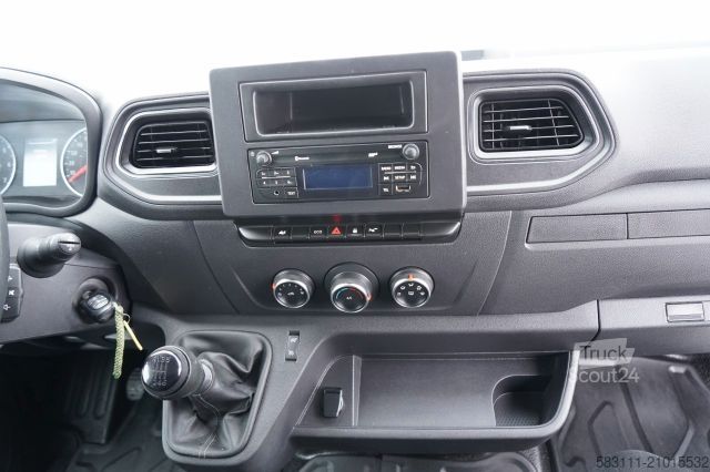 Bestelwagen RENAULT MASTER / BLASZAK / FURGON / BRYGADÓWKA 7 MIEJSC