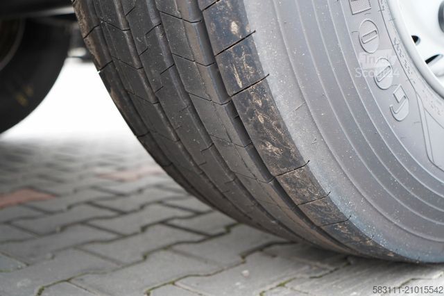 Rashladna poluprikolica SCHMITZ CARGOBULL / CH?ODNIA / THERMO KING SLX 300 / DOPPELSTOCK /