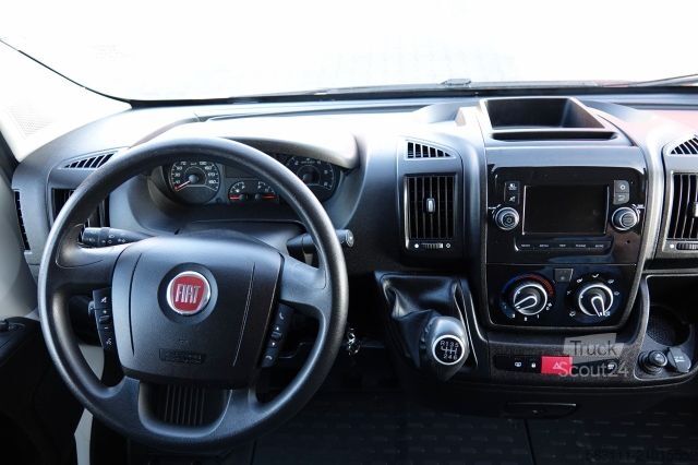 Koelwagen met geïsoleerde laadbak FIAT DUCATO / CH?ODNIA / MUTLITEMPERATURA / 2X AGREGA