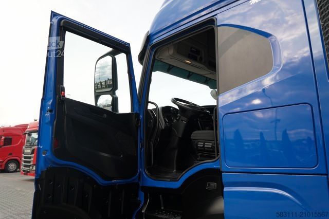 Standaard trekker IVECO S-WAY / 460 / RETARDER /  LNG / 