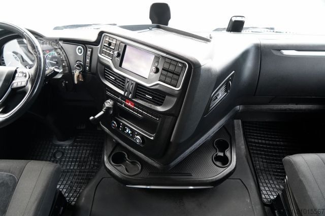 Standaard trekker IVECO S-WAY / 460 / RETARDER /  LNG / 