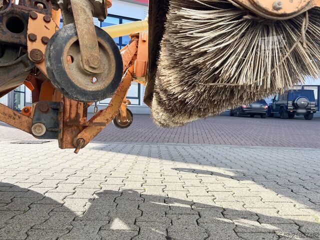 Unimog Unimog U84 406 4x4 U84 406 4x4, Kommunalhydraulik, Zapfwelle vorn & hinten, EX-Kommune