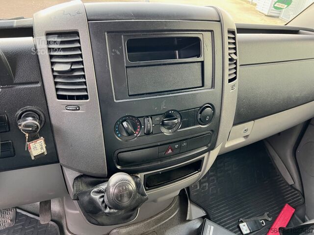 Fourgon tôlé Mercedes-Benz Sprinter 313 CDI 4x2 Sprinter 313 CDI 4x2, 5x Vorhanden!