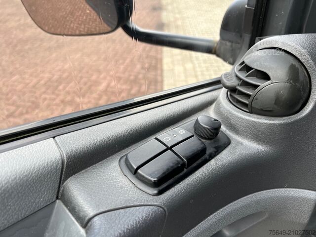 Fourgon tôlé Mercedes-Benz Atego 818 L 4x2 Atego 818 L 4x2 mit MBB LBW, 4x Vorhanden!