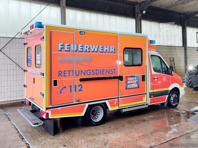 Fourgon tôlé Mercedes-Benz Sprinter 515 CDI 4x2 Sprinter 515 CDI 4x2, Rettungswagen, Retarder