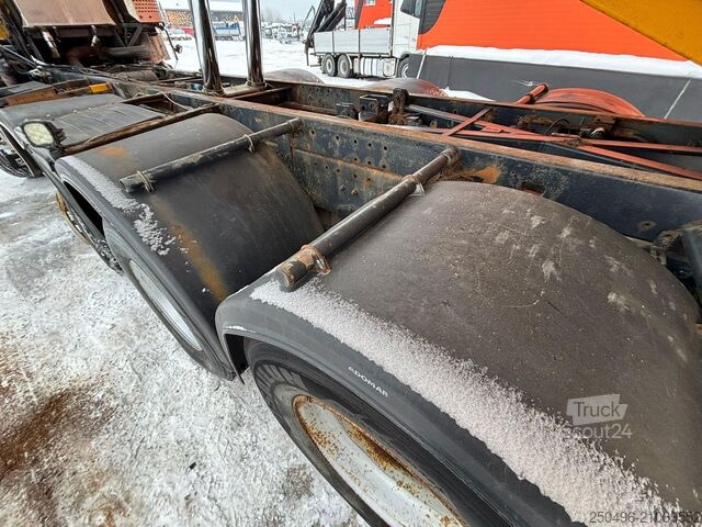 Benne Sisu E11 420 8x2 BOX L=6142 mm