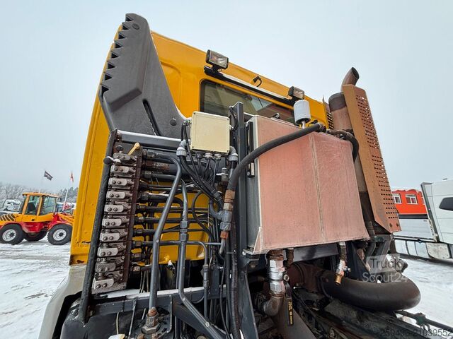 Benne Sisu E11 420 8x2 BOX L=6142 mm