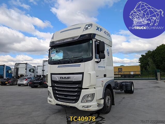 Chassis com cabina DAF XF 450
