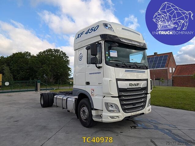 Chassis com cabina DAF XF 450