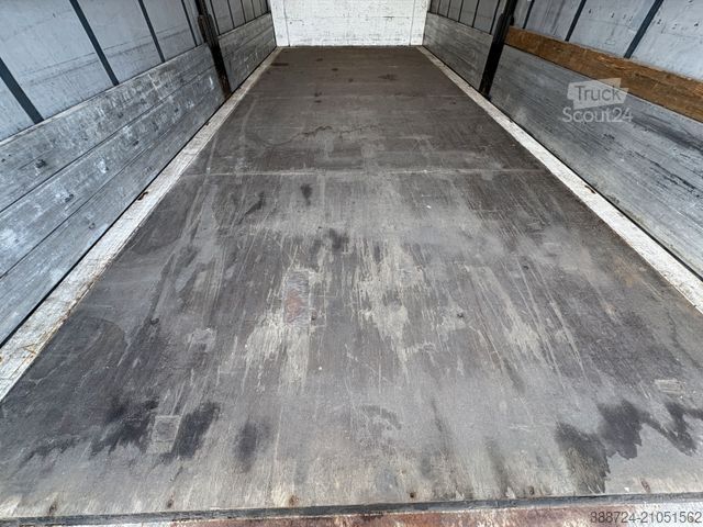 Camion bâché DAF LF 210*E6a*AHK*Standklima*1-Liege*