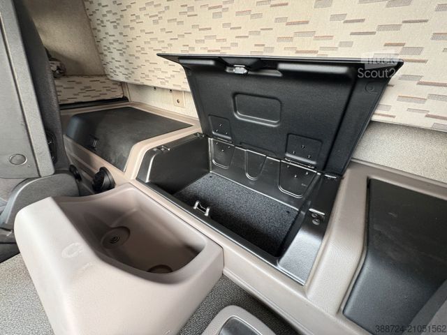 Camion bâché DAF LF 210*E6a*AHK*Standklima*1-Liege*