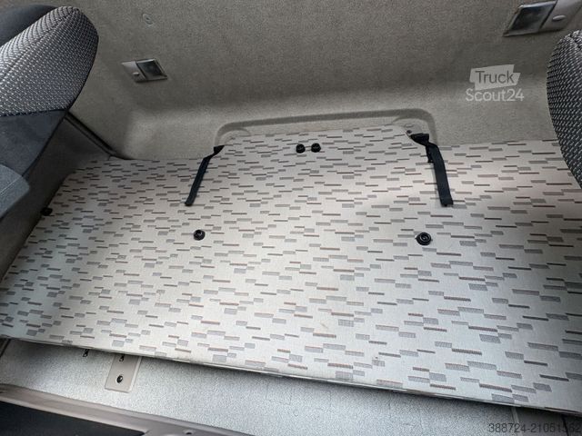 Camion bâché DAF LF 210*E6a*AHK*Standklima*1-Liege*