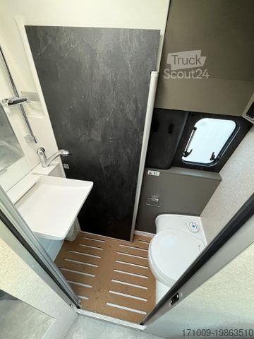 Autocaravana HYMER/ERIBA Grand Canyon S 700 4x4 Autarkie Winter Premium