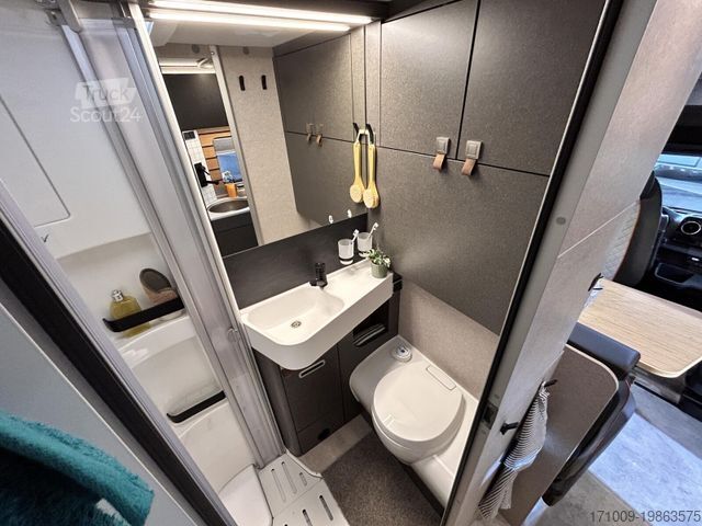 Autorulotă semi-integrată HYMER/ERIBA ML-T CrossTrail 580 4x4 Winterpaket TV XXL Bett